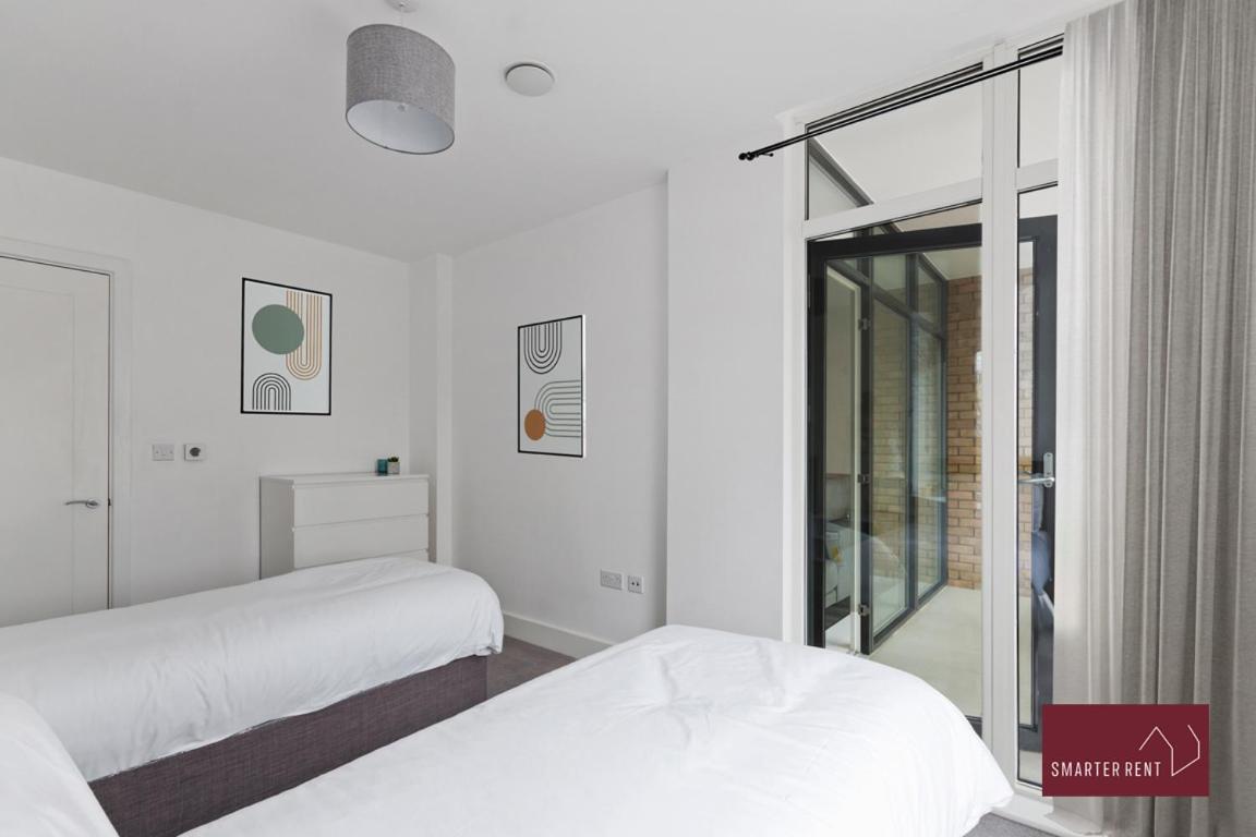 Appartamento Two Bed Flat - Isleworth Londra