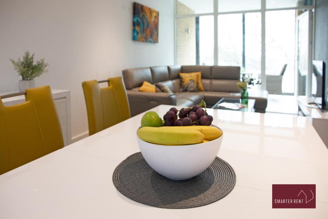 Two Bed Flat - Isleworth Appartamento