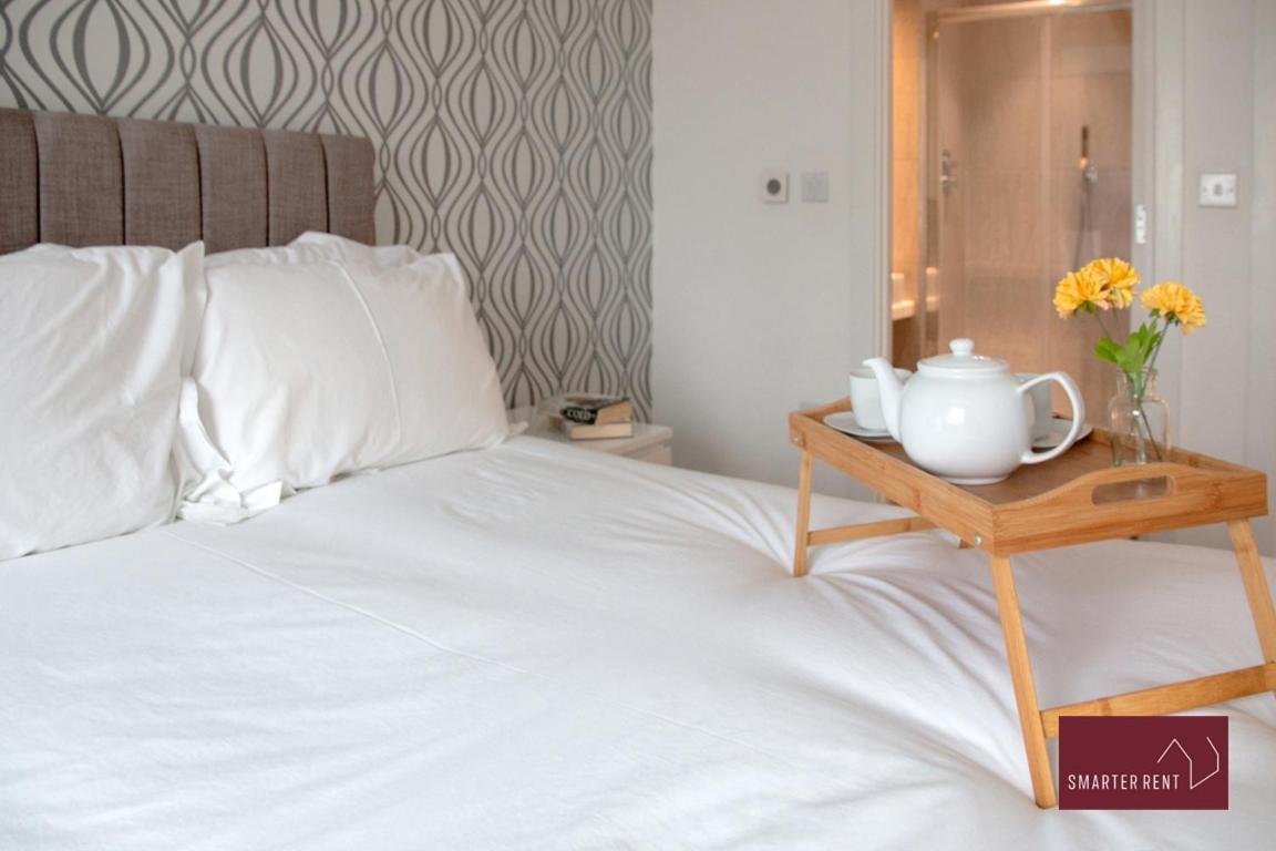 Two Bed Flat - Isleworth Appartamento *